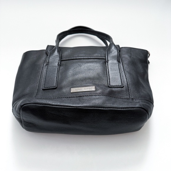 Audrey Brooke Black Leather Shoulder Bag - Picture 3 of 5